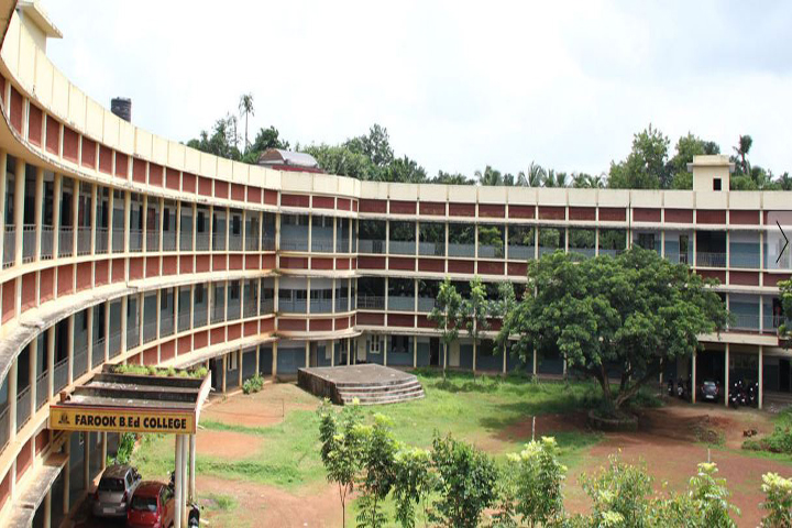 https://cache.careers360.mobi/media/colleges/social-media/media-gallery/13918/2018/12/6/College Building View of Farook Arts and Science College Kottakkal_Campus-View.png